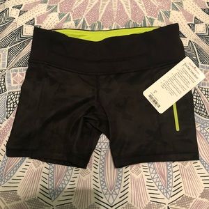Black camo Lululemon Run: Fast Track Short II